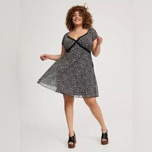 Torrid Black Mesh Puff Sleeve Mini Dress with Lace Trim - Size 4 (4X)